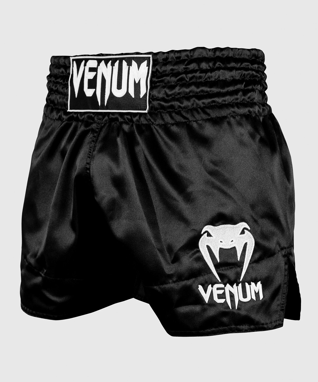 Шорты тайские Venum черные